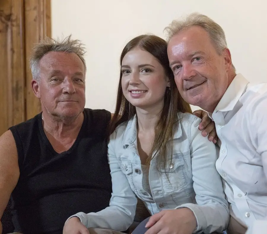 Taylor Krystal - Tempting Hostess FullHD 1080p