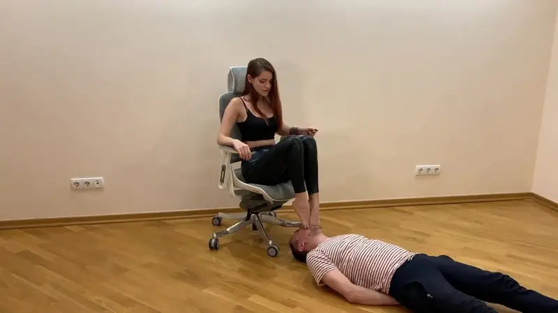 Chic Mistress Sofi In Leather Pants and High Heels 1080p