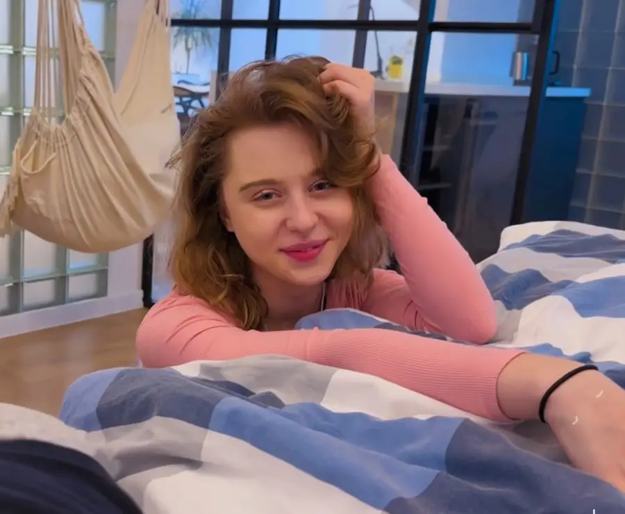 Zxlecya - My Lesbian Stepsister Tried A Dick For The First Time FullHD 1080p