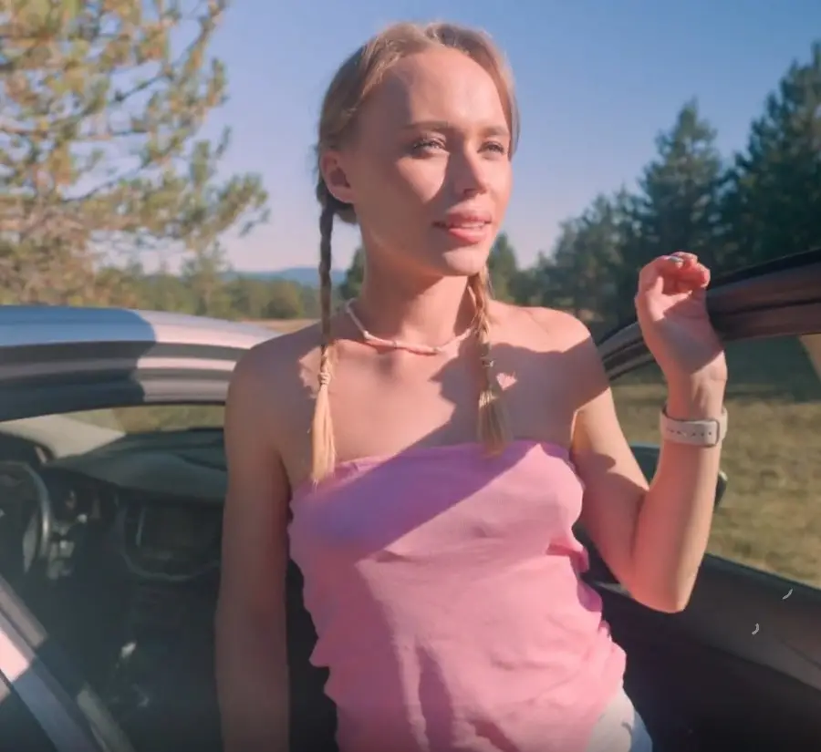 Mari Moore - Fucking My Stepsisters Pussy In Nature Because I Got A Hard-On At The Sight Of Her Naked Ass FullHD 1080p