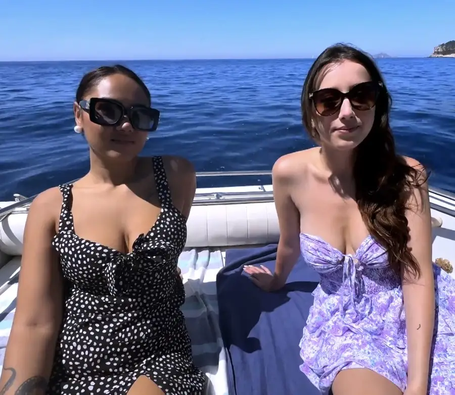 Hello Limoon, Elektra - HelloLimoon and Elektra prefer love at sea... FullHD 1080p