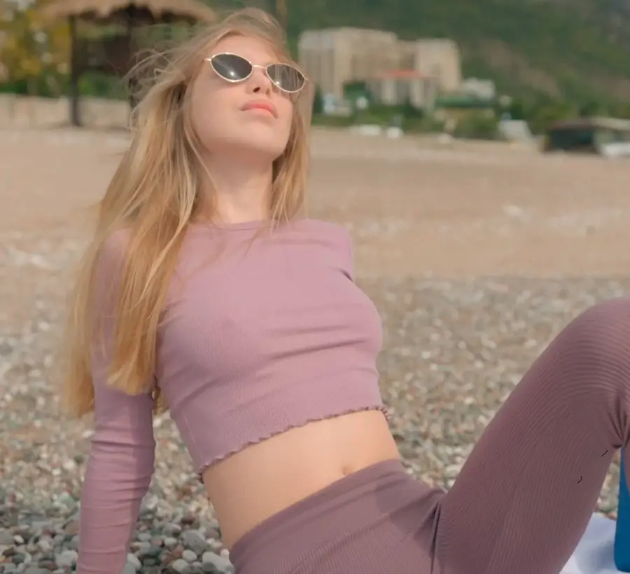 Little Angel - Seduced By Your Bad Girl Ex FullHD 1080p