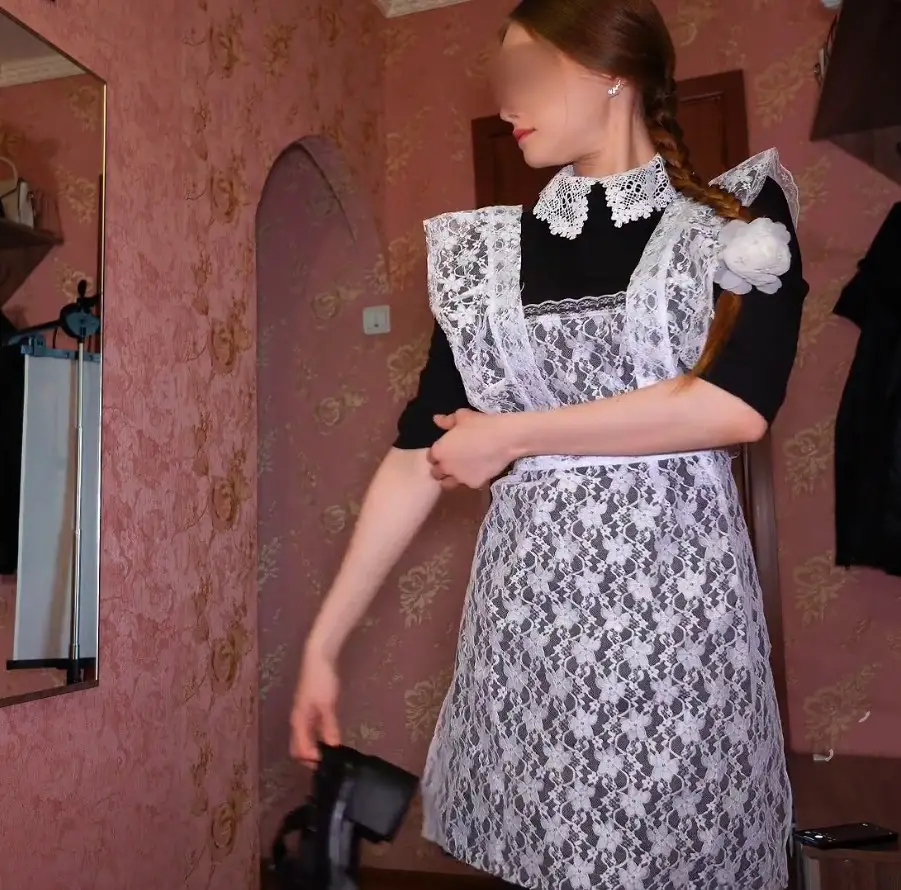 Emilia Shot - A Schoolgirl Seduced Her Classmate Before Lessons FullHD 1080p