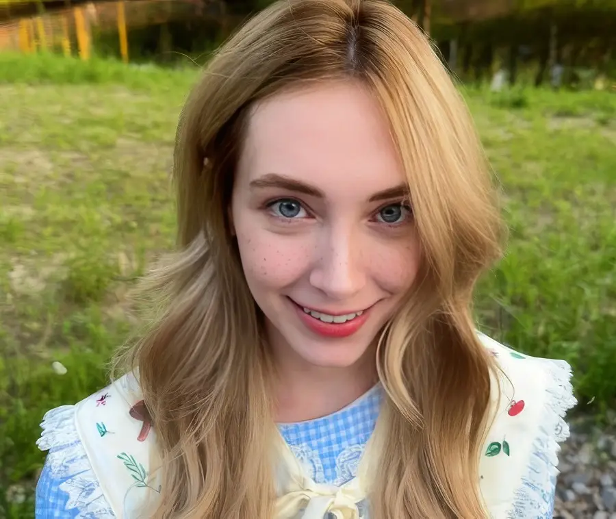 Loly Nebel - Helped A Cute Stranger On The Street And Fucked Her On The Same Day FullHD 1080p