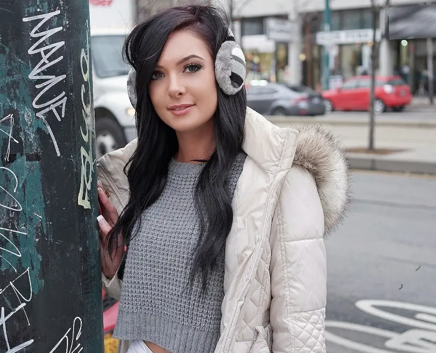 Marley Brinx - Marley Flashes and Fucks HD 720p