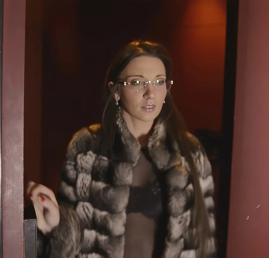 Julie Skyhigh - Husband Caught Masturbating With Boots HD 720p