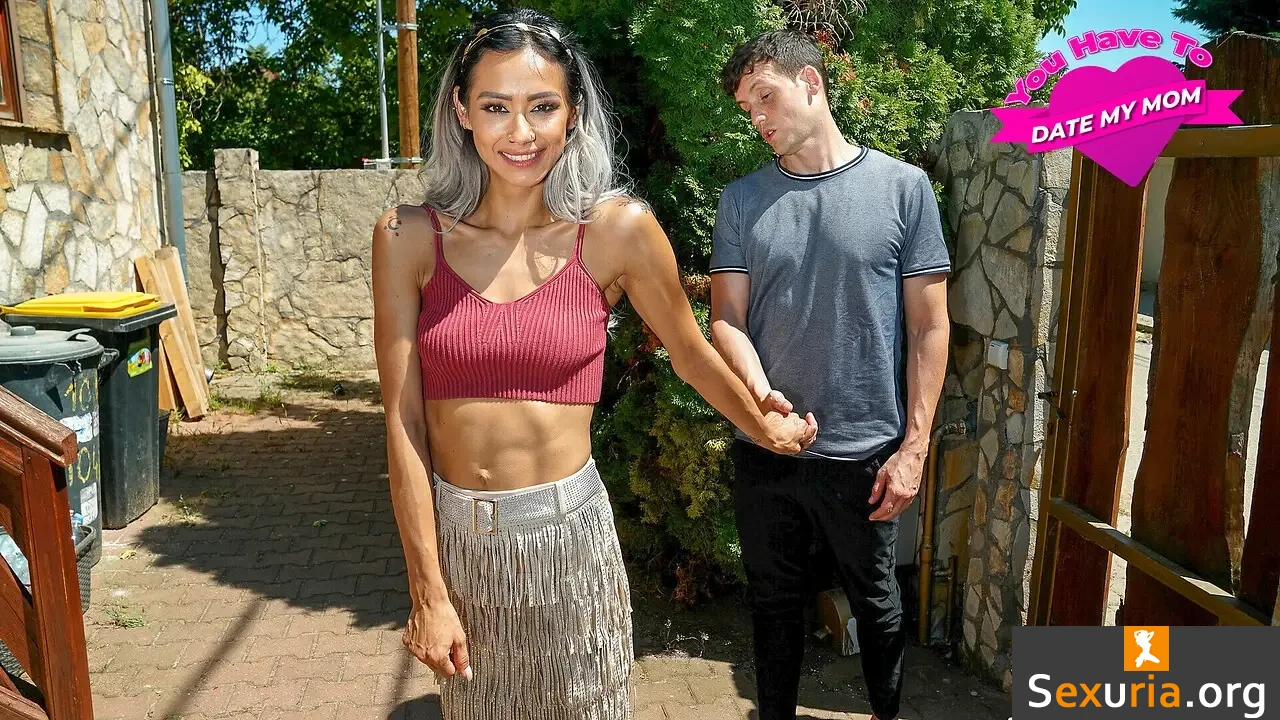 Dating My Stepson - Veronica Leal [1080p]