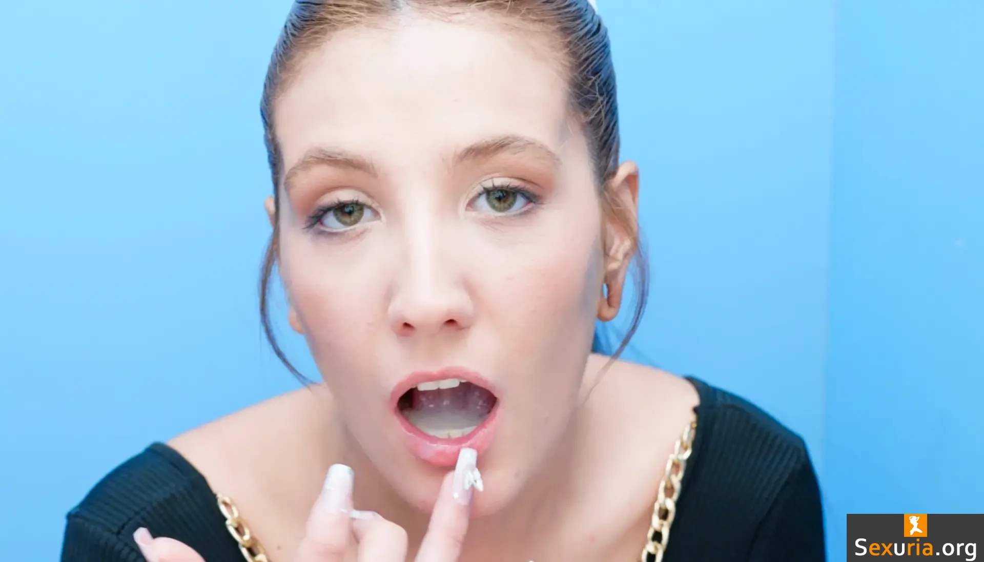 Premium Bukkake - Agustina [1080p]