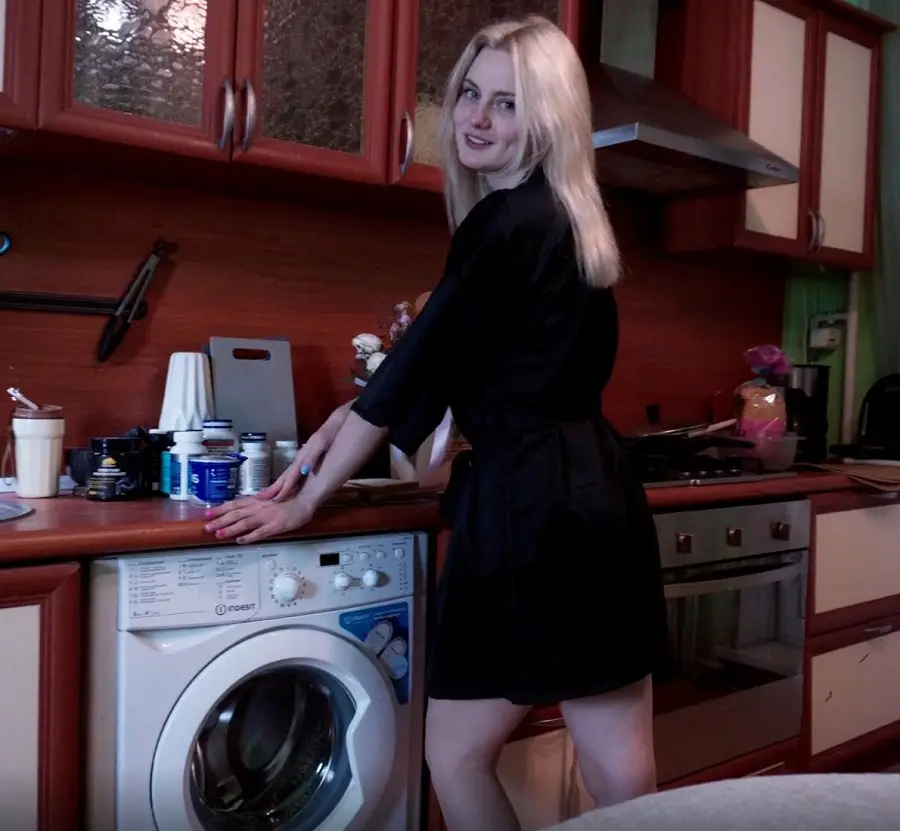 MiYukee - I Came Out Of The Friend Zone And Got A Wet Ending An Unexpected Squirt FullHD 1080p