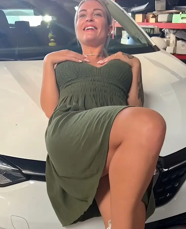 Margot Dulac - Fuck in the Garage FullHD 1920p