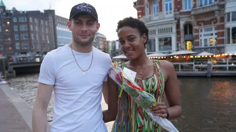 MeidenVanHolland - Eerste sexfilm van sexy Foxy 720p