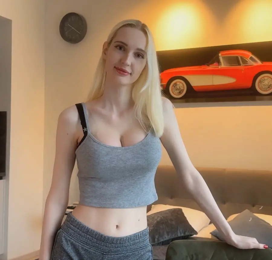 Tanya Shinaryen - Studying With Hot Busty Classmate - She Lets Me Fuck Her! UltraHD/4K 2160p