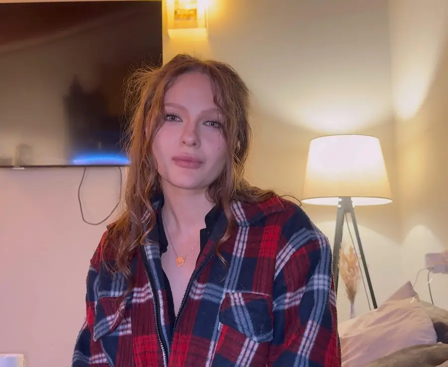 Alexa Poshspicy - Stepsister Lost To Her Ass At Cards UltraHD/4K 2160p