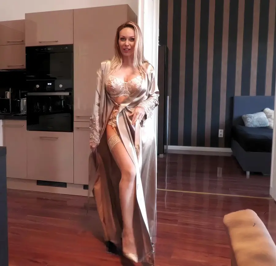 Karina King - XXXX - WSG 35 HD 720p