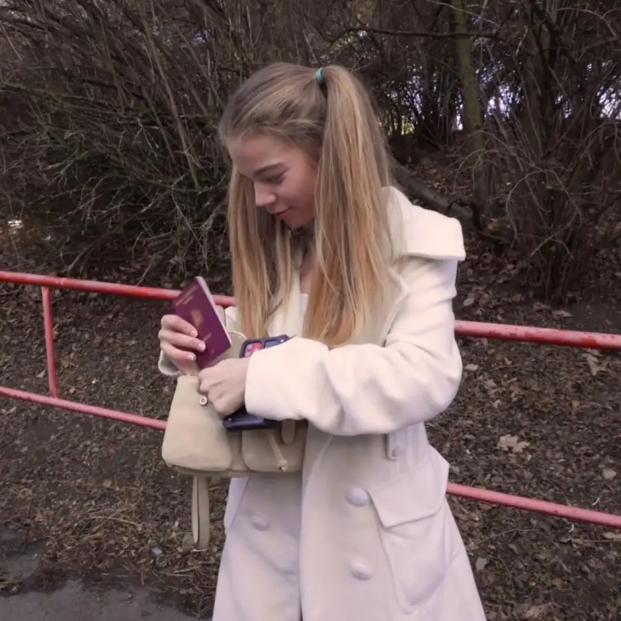 Sabrina Spice - Teen Babe Gives Blowjob In Forest FullHD 1080p