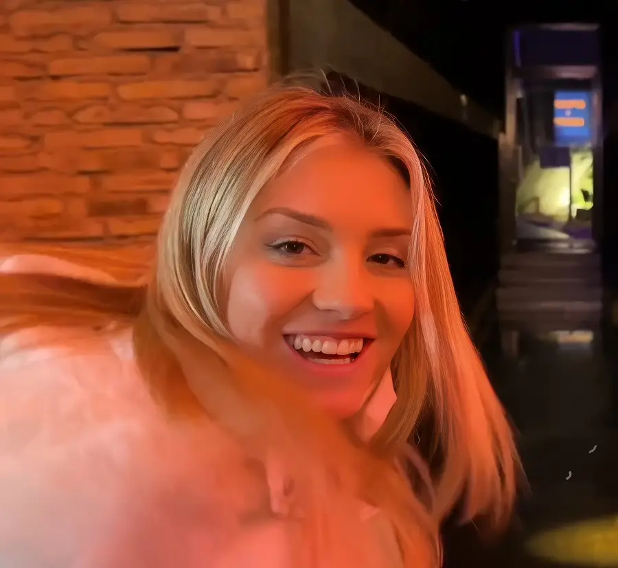 Miss Alice Wild - Adventurous and Sexy Barcelona Trip With Jason FullHD 1080p