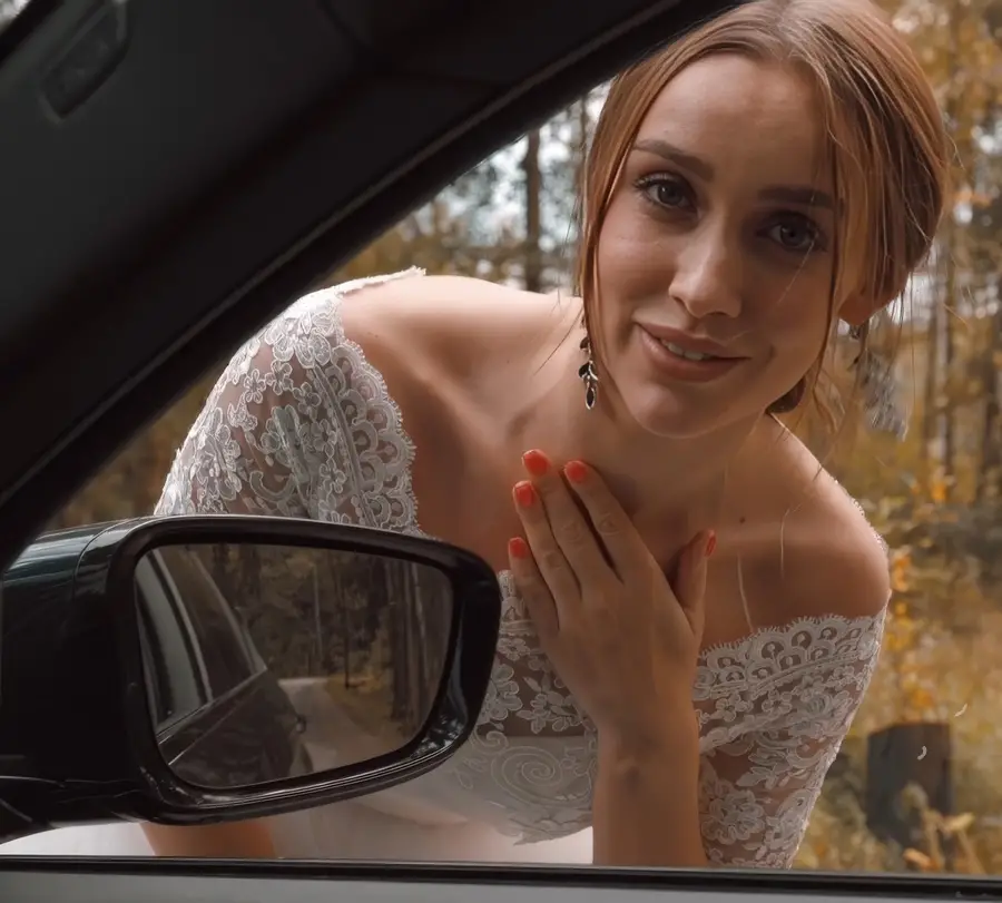 Luxury Girl - Runaway Bride FullHD 1080p