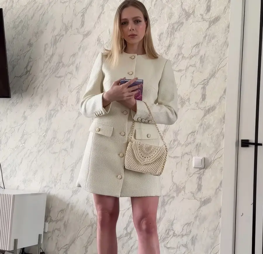 Arisha Mills - My Secretary Doesn't Want To Work, But Wants To Fuck FullHD 1080p