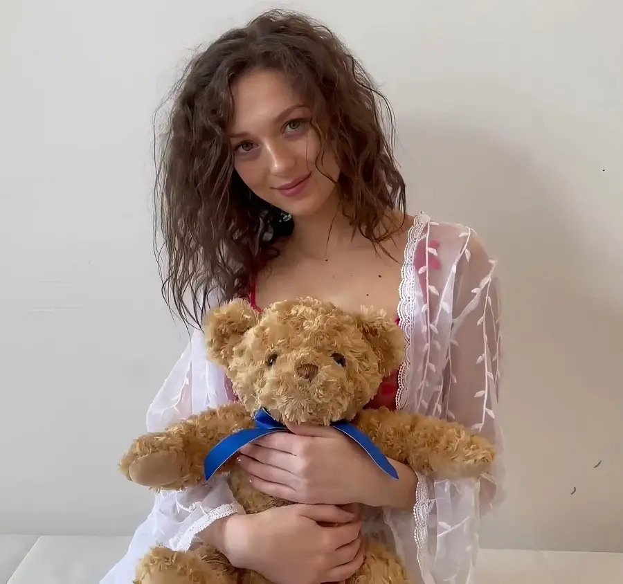 Isabella De Laa - HARD DP To Isabella Della!! Your Priest Wouldn't Approve FullHD 1080p