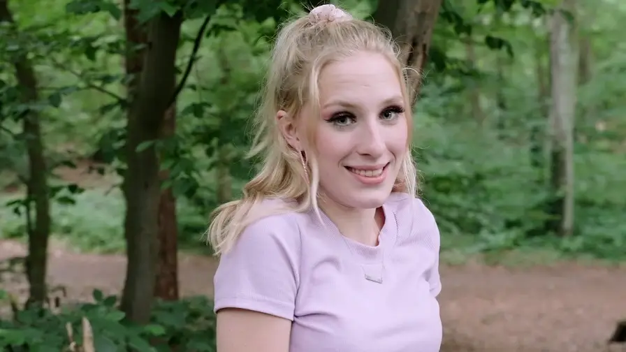 MeidenVanHolland - Zaadjes planten in de natuur (Hailey) 720p