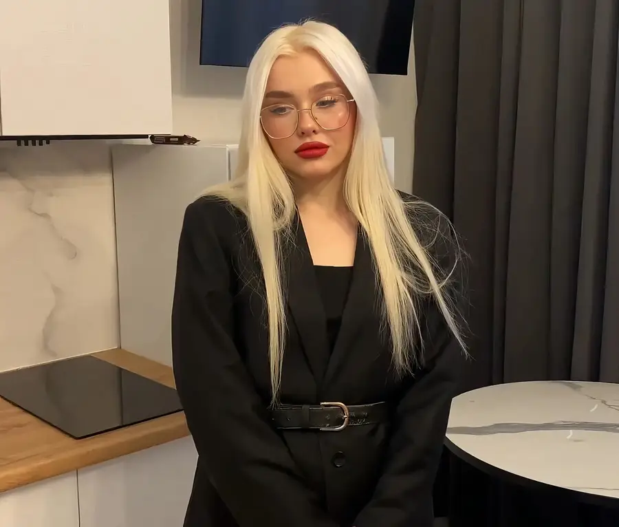 Blondessa - Client Centered Realtor Blondie Swallowed Cock And Was Fucked To Sell a House FullHD 1080p