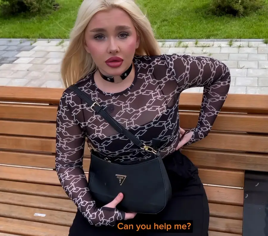 Blondessa - My Horny Neighbor Asked For My Dick To Fuck Her Juicy Pussy FullHD 1080p