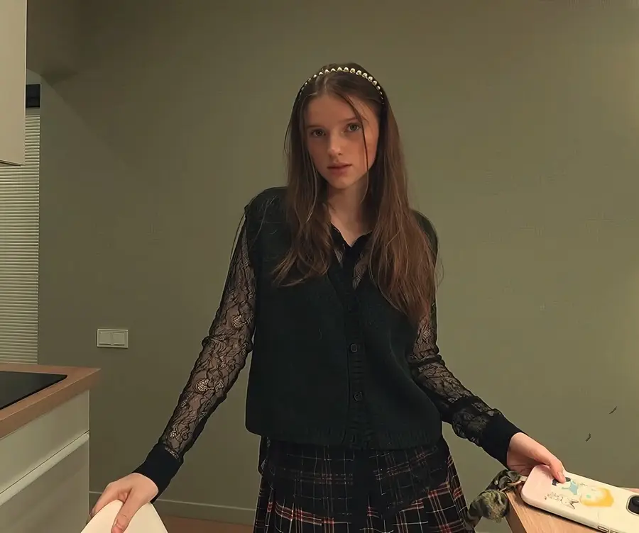 Kuporovaa Krupa - Stepbrother Teases Me With His Cock During My Ovulation FullHD 1080p