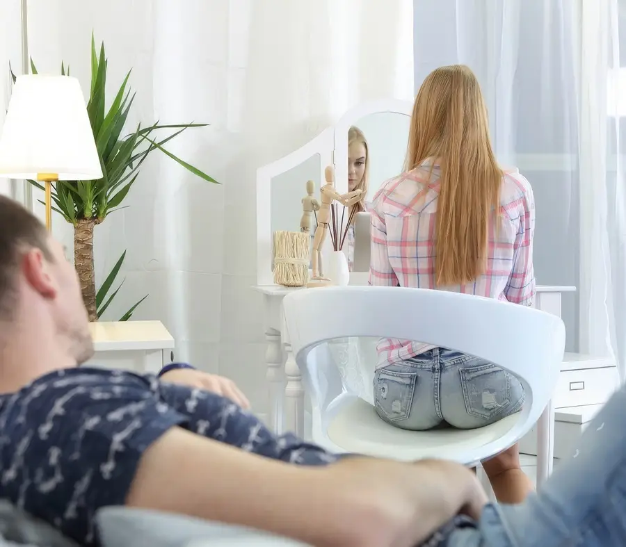 Nancy A - Lad Serves Busy Blondie UltraHD/4K 2160p