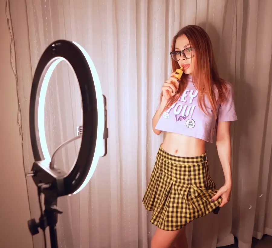 Lolly Lips - Sultry Nights At The Top Seductive Corporate Conquests After Hours FullHD 1080p