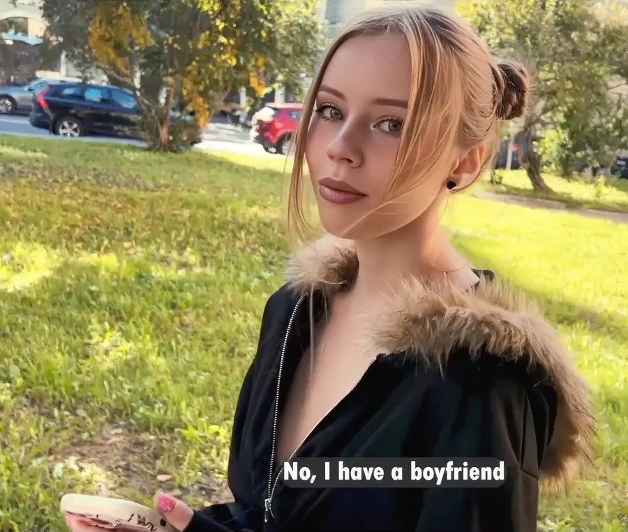 Yuiwoo Shy - Stranger Cheated On Her Boyfriend For Money And a Big Dick FullHD 1080p