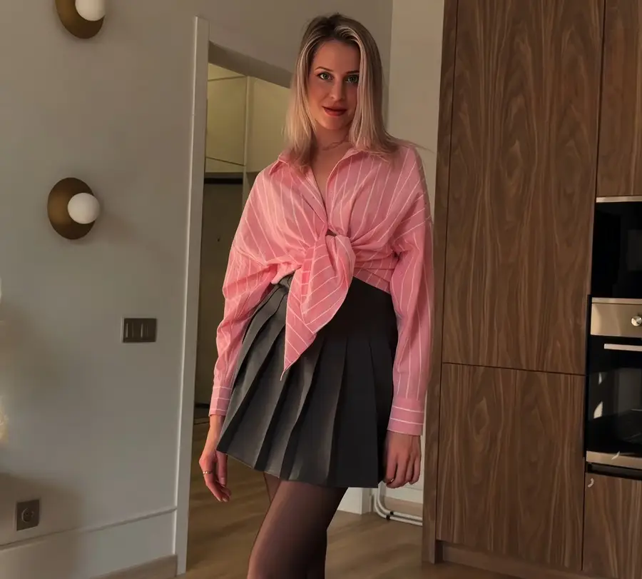 Mila Lioness - Dirty Teacher Went To Work With A Naked Cunt I Have To Take The Opportunity To Fuck FullHD 1080p