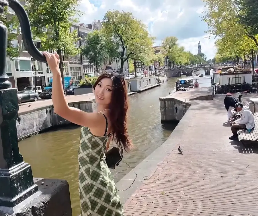 Lucy Mochi - Amsterdam VLOG + Fuck FullHD 1080p