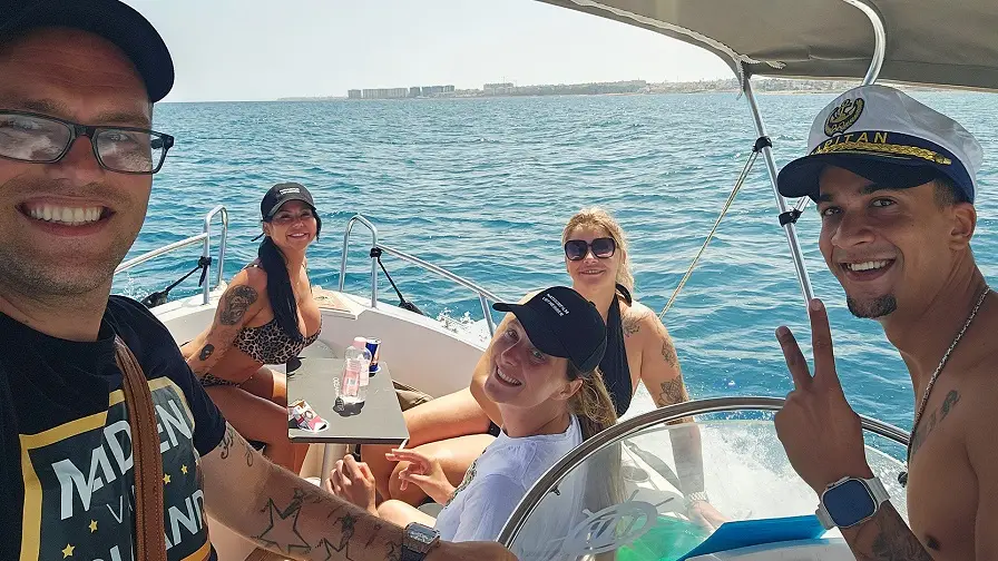 MeidenVanHolland - Chicas de Holanda 2 Lorena's kletsnatte verrassing (Melody, Gaby) 1080p