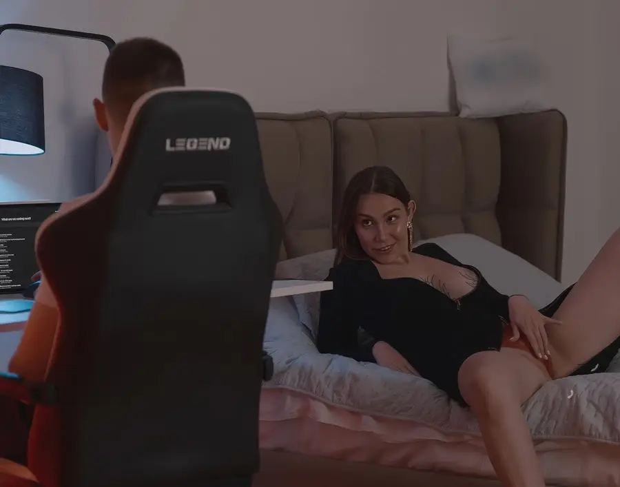 Kiss Cat - Stepmom Seduces Stepson While Husbands Away UltraHD/4K 2160p