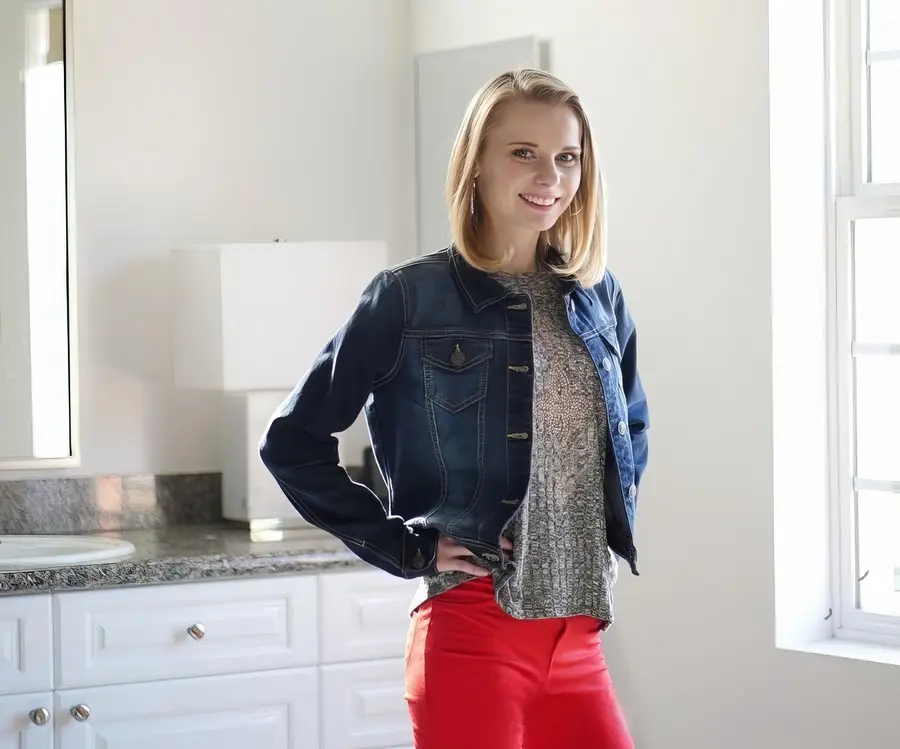 Catarina Petrov - Shower Sex FullHD 1080p