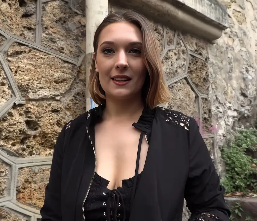 Giulia Lov - C’est l’eclate totale pour Pauline, 21ans ! FullHD 1080p