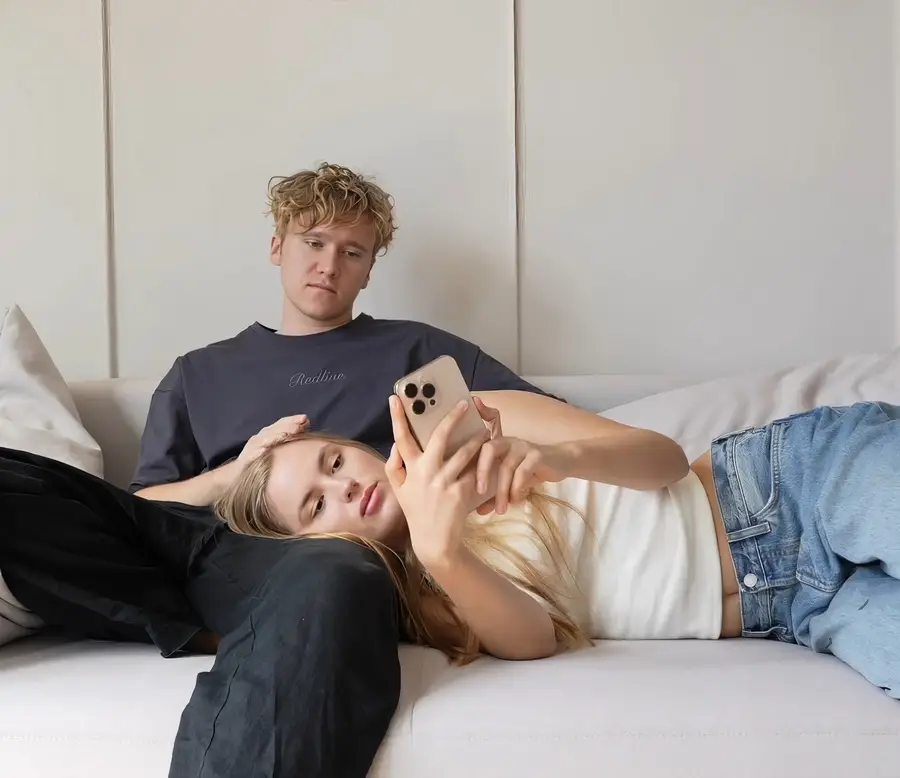 Mira David - Stop Scrolling - Let's Fuck! FullHD 1080p