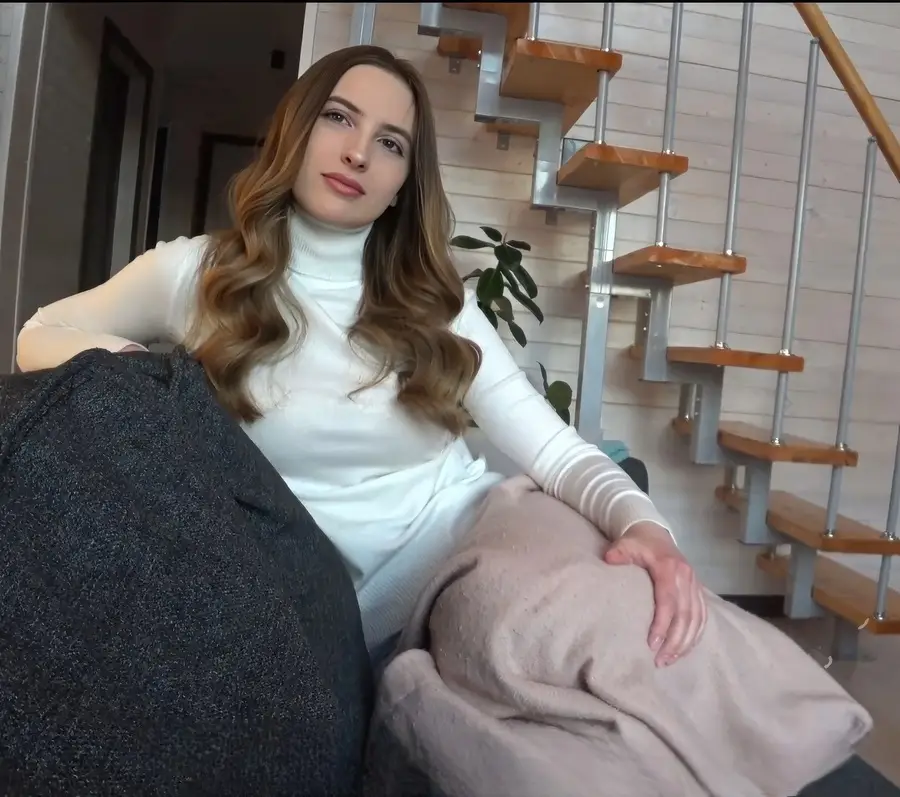 Anny Walker - Christmas Creampie For Stepsister With Big Ass FullHD 1080p