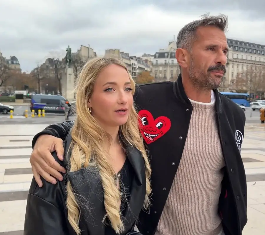 Chloe Chevalier - Paris Anal Adventure Chloe Chevalier Gives Up Her Ass To Manuel Ferrara FullHD 1080p