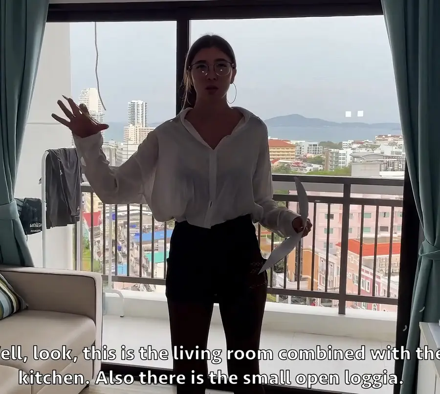 Vallery Ray - Real Estate Agent Offered To Test The Bed With Her FullHD 1080p