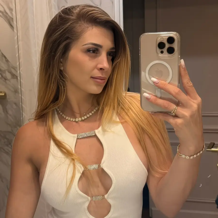Maeva Sinaloa - He Fucks Me And Cums On My Slutty Face In The Shower While My Husband Is In The Living Room. FullHD 1080p